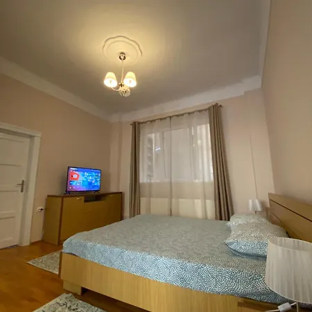 Sunshine Apartment *